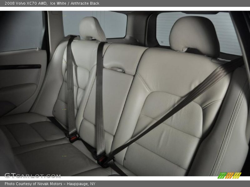 Ice White / Anthracite Black 2008 Volvo XC70 AWD