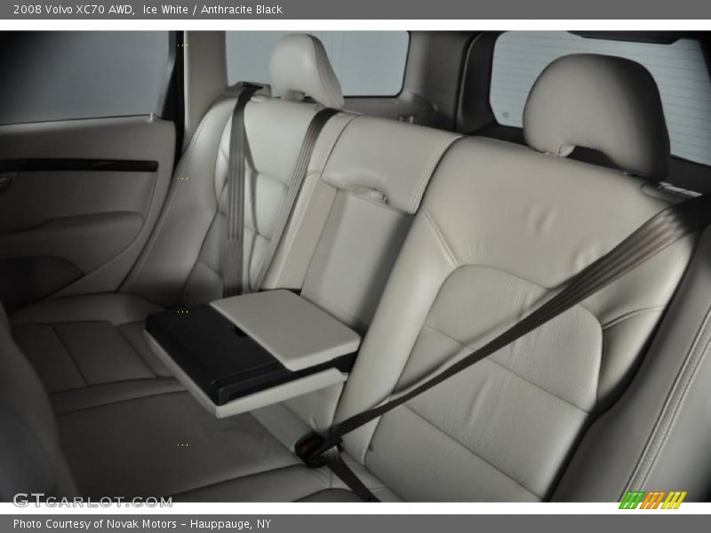 Ice White / Anthracite Black 2008 Volvo XC70 AWD