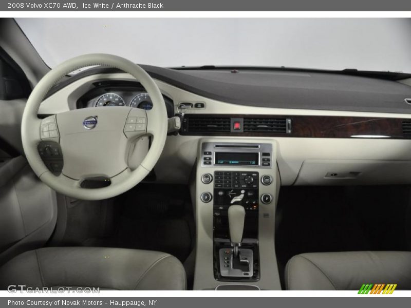 Ice White / Anthracite Black 2008 Volvo XC70 AWD