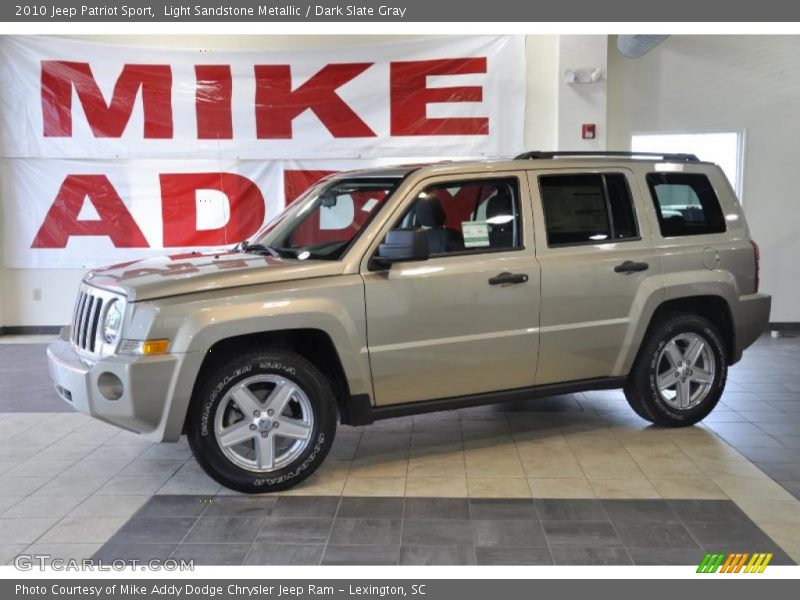 Light Sandstone Metallic / Dark Slate Gray 2010 Jeep Patriot Sport