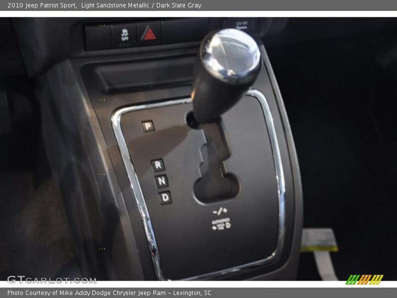 Light Sandstone Metallic / Dark Slate Gray 2010 Jeep Patriot Sport