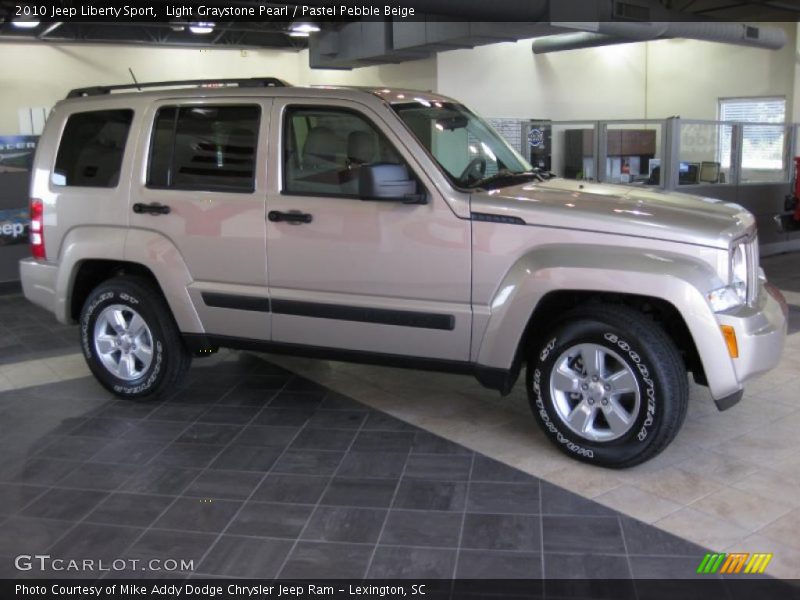 Light Graystone Pearl / Pastel Pebble Beige 2010 Jeep Liberty Sport