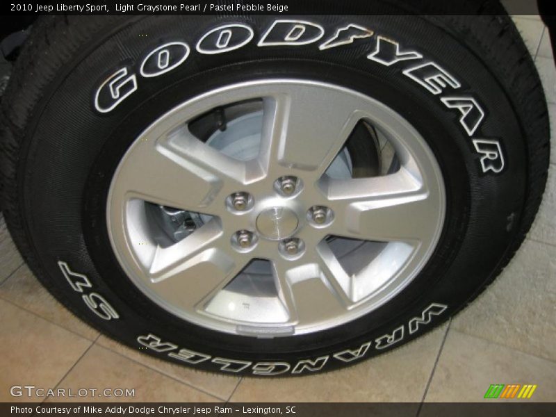 Light Graystone Pearl / Pastel Pebble Beige 2010 Jeep Liberty Sport
