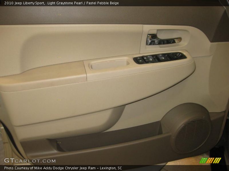 Light Graystone Pearl / Pastel Pebble Beige 2010 Jeep Liberty Sport