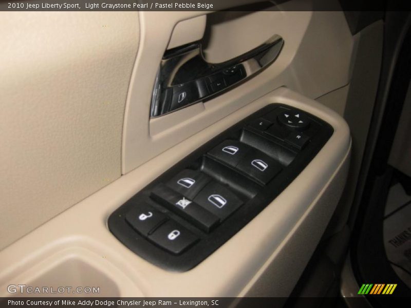 Light Graystone Pearl / Pastel Pebble Beige 2010 Jeep Liberty Sport