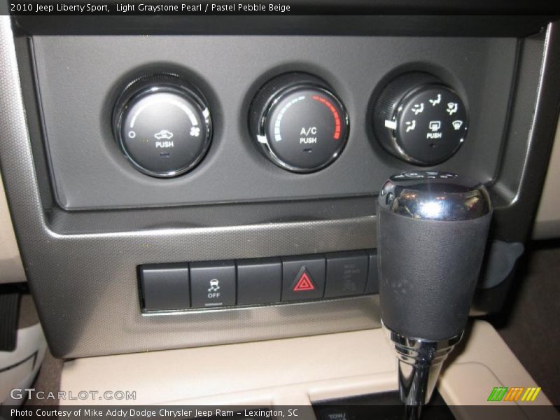 Light Graystone Pearl / Pastel Pebble Beige 2010 Jeep Liberty Sport