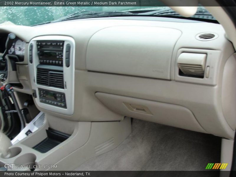 Estate Green Metallic / Medium Dark Parchment 2002 Mercury Mountaineer