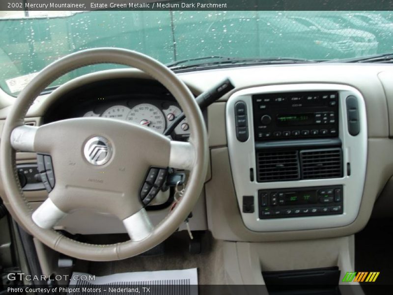 Estate Green Metallic / Medium Dark Parchment 2002 Mercury Mountaineer