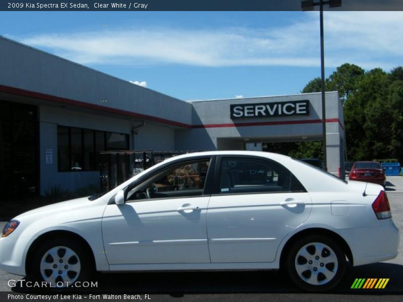 Clear White / Gray 2009 Kia Spectra EX Sedan