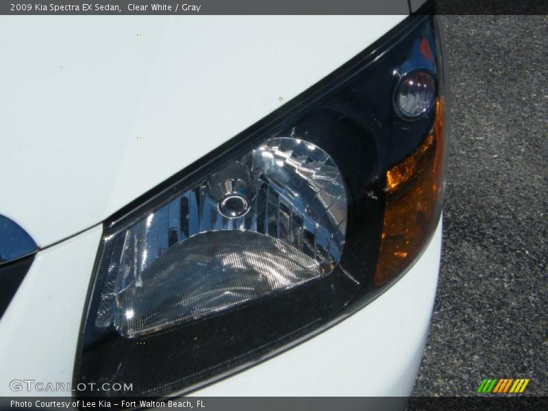 Clear White / Gray 2009 Kia Spectra EX Sedan