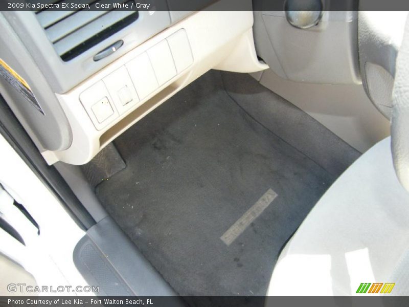Clear White / Gray 2009 Kia Spectra EX Sedan