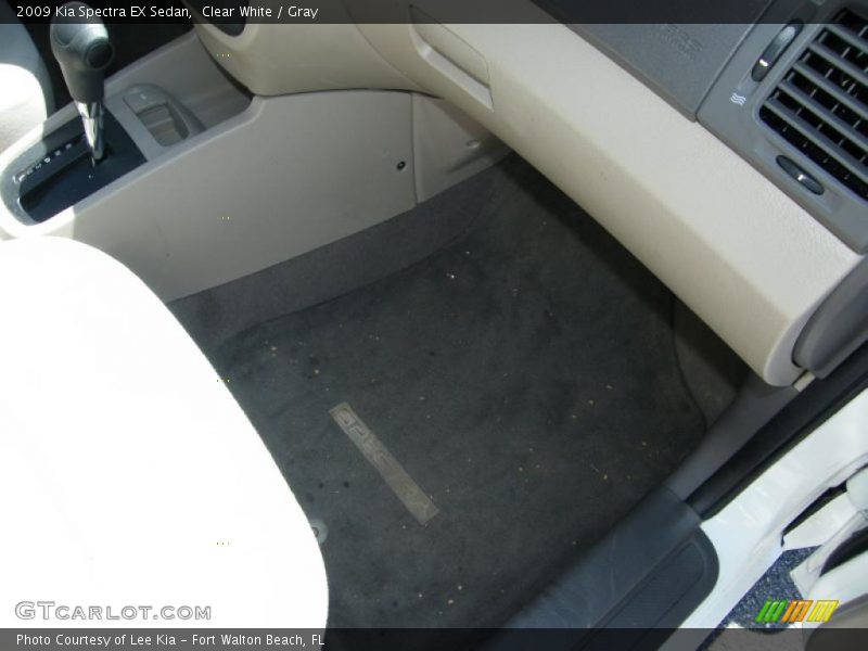 Clear White / Gray 2009 Kia Spectra EX Sedan