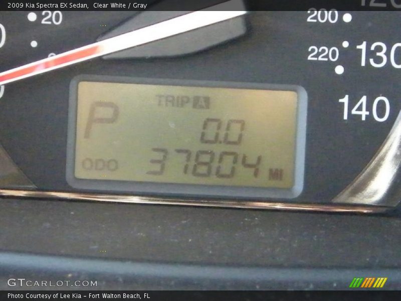 Clear White / Gray 2009 Kia Spectra EX Sedan