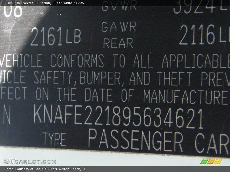 Clear White / Gray 2009 Kia Spectra EX Sedan