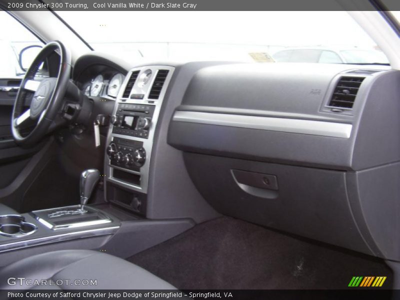 Cool Vanilla White / Dark Slate Gray 2009 Chrysler 300 Touring