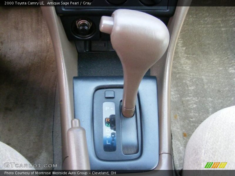 Antique Sage Pearl / Gray 2000 Toyota Camry LE