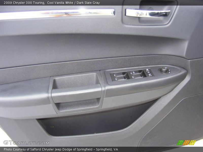 Cool Vanilla White / Dark Slate Gray 2009 Chrysler 300 Touring
