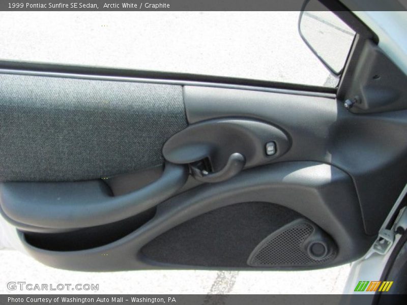 Arctic White / Graphite 1999 Pontiac Sunfire SE Sedan