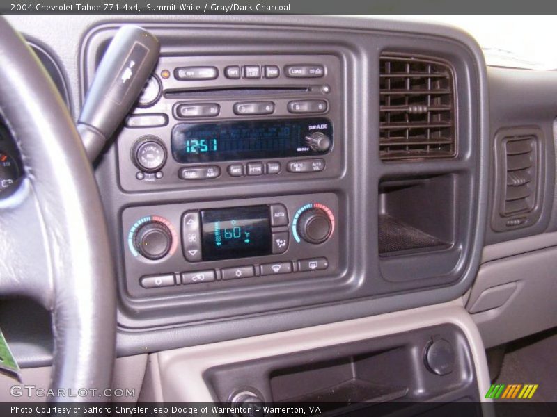 Summit White / Gray/Dark Charcoal 2004 Chevrolet Tahoe Z71 4x4