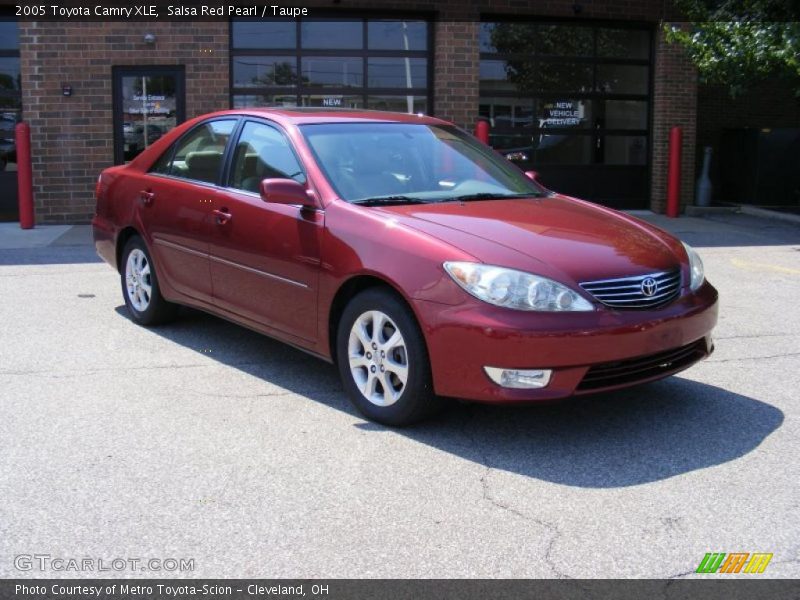 Salsa Red Pearl / Taupe 2005 Toyota Camry XLE