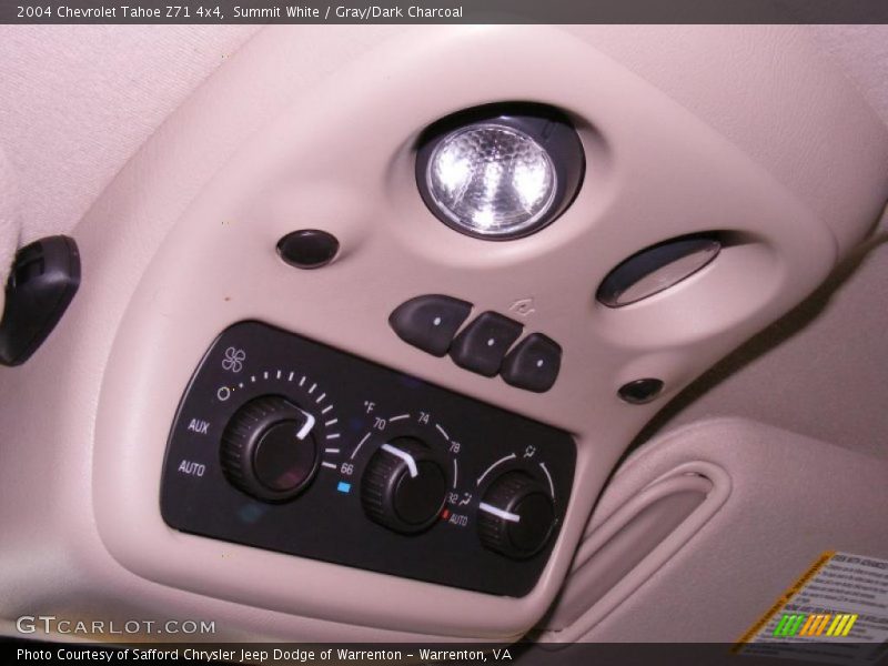Summit White / Gray/Dark Charcoal 2004 Chevrolet Tahoe Z71 4x4