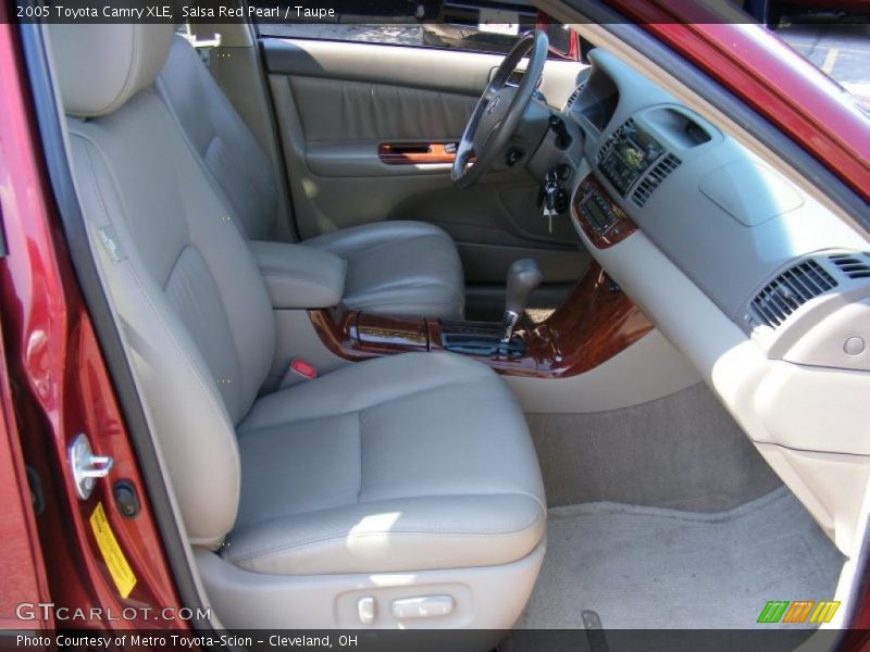 Salsa Red Pearl / Taupe 2005 Toyota Camry XLE