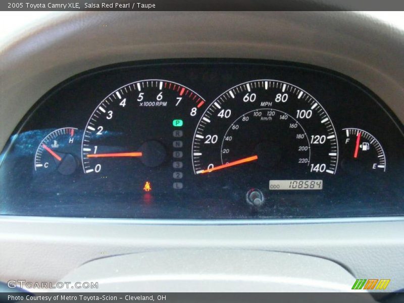 Salsa Red Pearl / Taupe 2005 Toyota Camry XLE