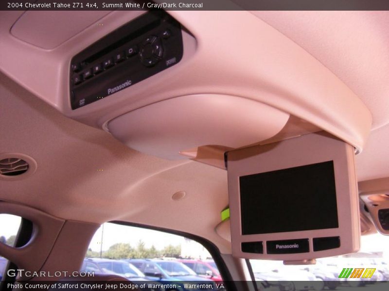 Summit White / Gray/Dark Charcoal 2004 Chevrolet Tahoe Z71 4x4