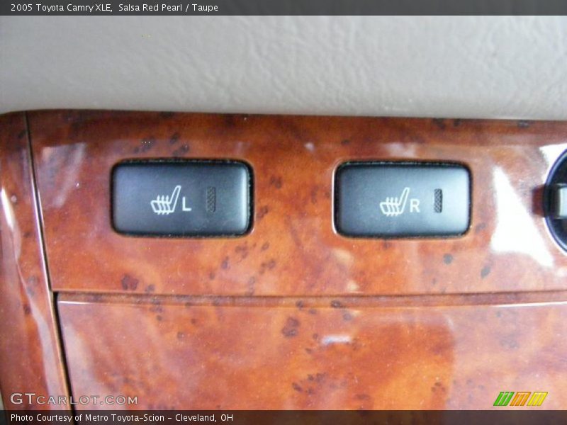 Salsa Red Pearl / Taupe 2005 Toyota Camry XLE