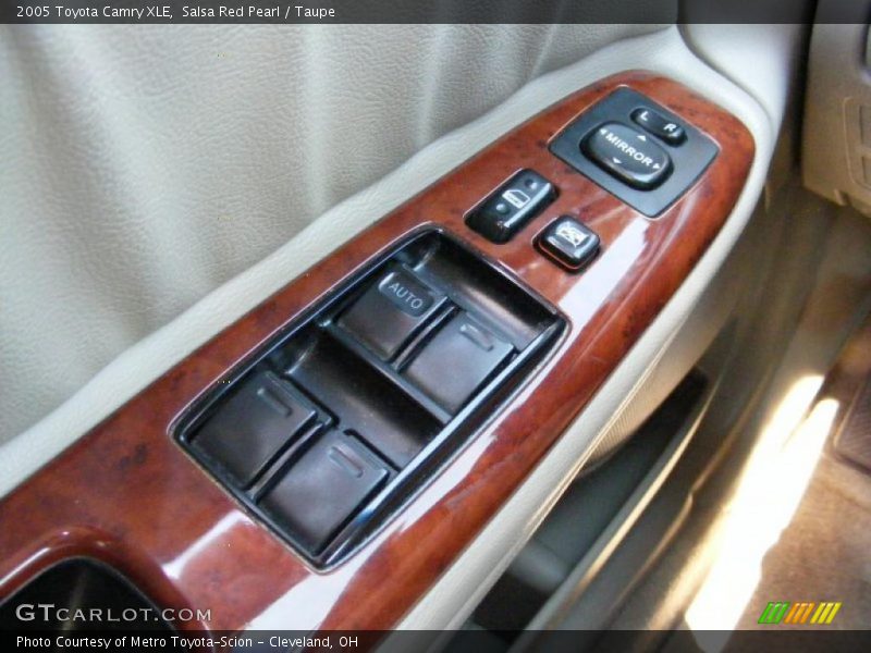 Salsa Red Pearl / Taupe 2005 Toyota Camry XLE