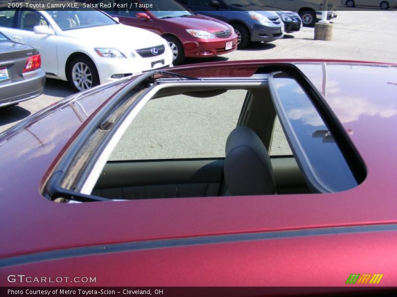 Salsa Red Pearl / Taupe 2005 Toyota Camry XLE