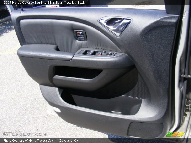 Silver Pearl Metallic / Black 2005 Honda Odyssey Touring