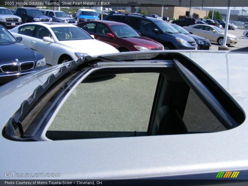 Silver Pearl Metallic / Black 2005 Honda Odyssey Touring