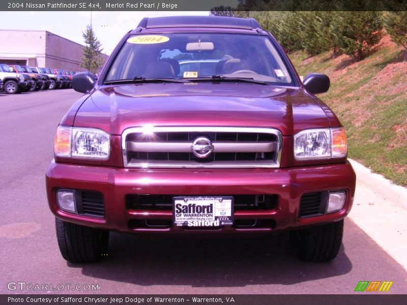 Merlot Red Pearl / Beige 2004 Nissan Pathfinder SE 4x4