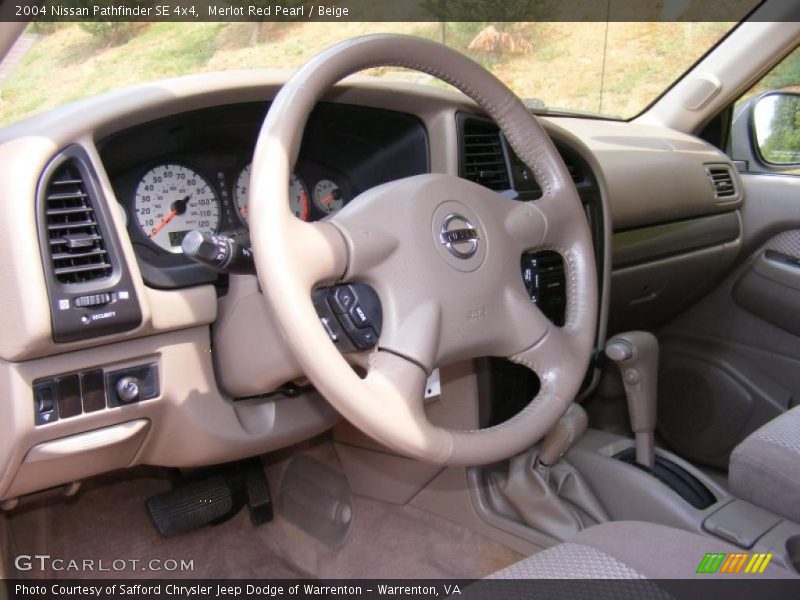Merlot Red Pearl / Beige 2004 Nissan Pathfinder SE 4x4