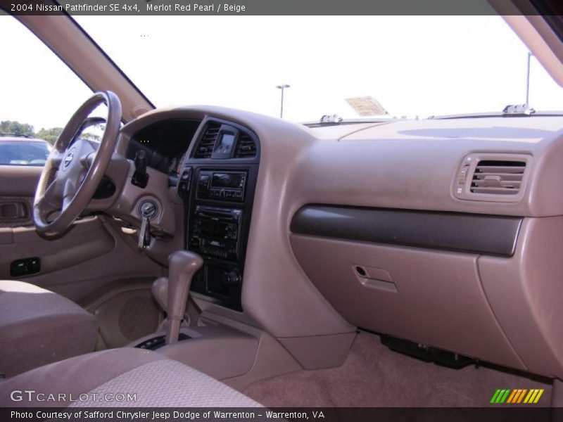 Merlot Red Pearl / Beige 2004 Nissan Pathfinder SE 4x4