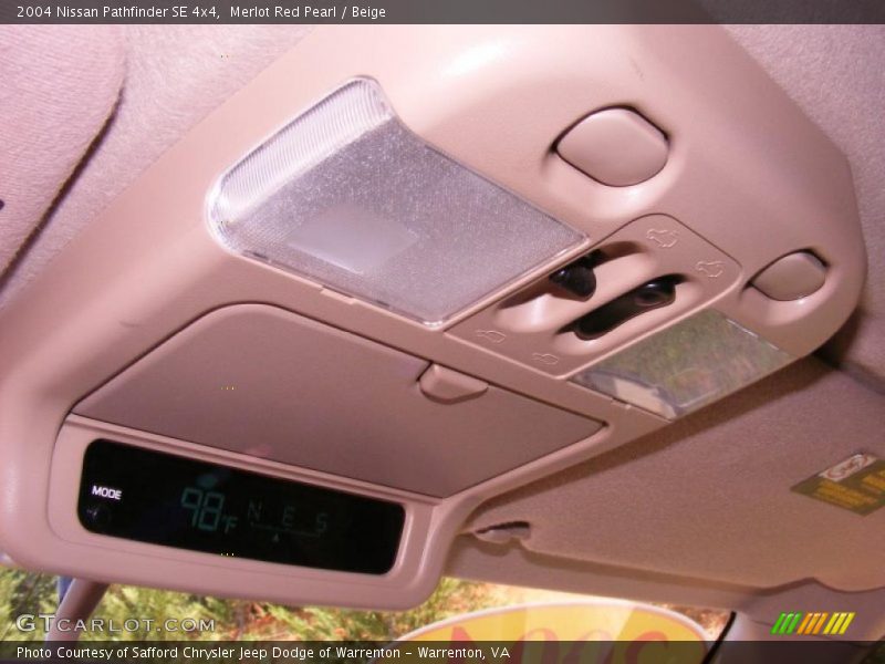 Merlot Red Pearl / Beige 2004 Nissan Pathfinder SE 4x4