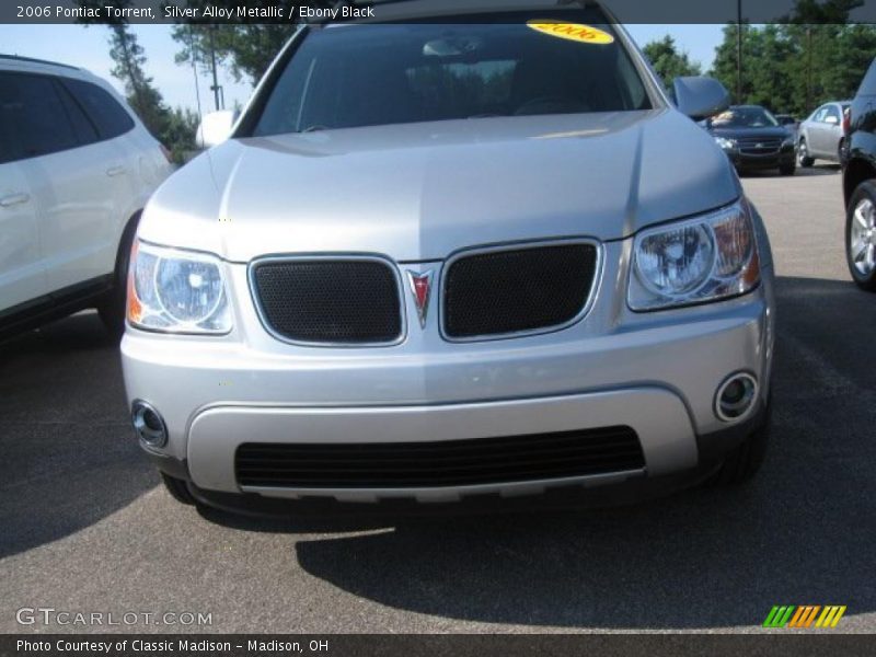 Silver Alloy Metallic / Ebony Black 2006 Pontiac Torrent