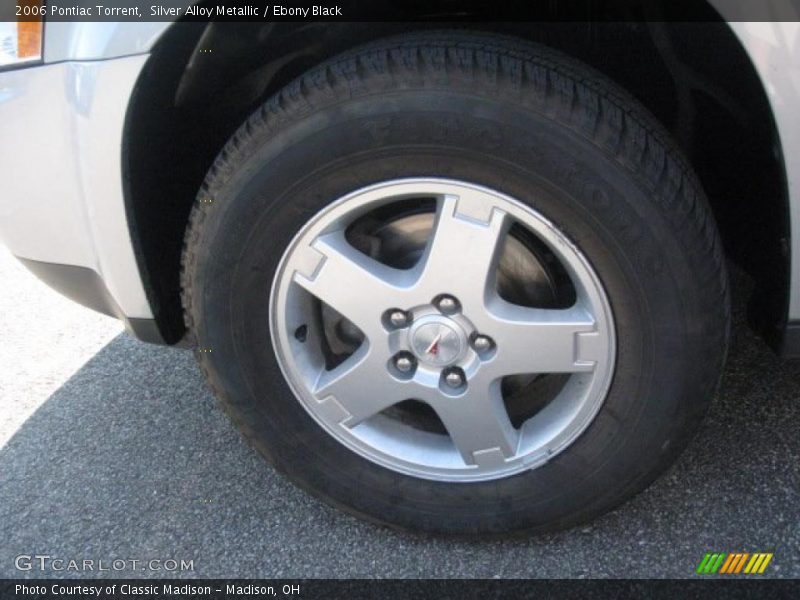 Silver Alloy Metallic / Ebony Black 2006 Pontiac Torrent