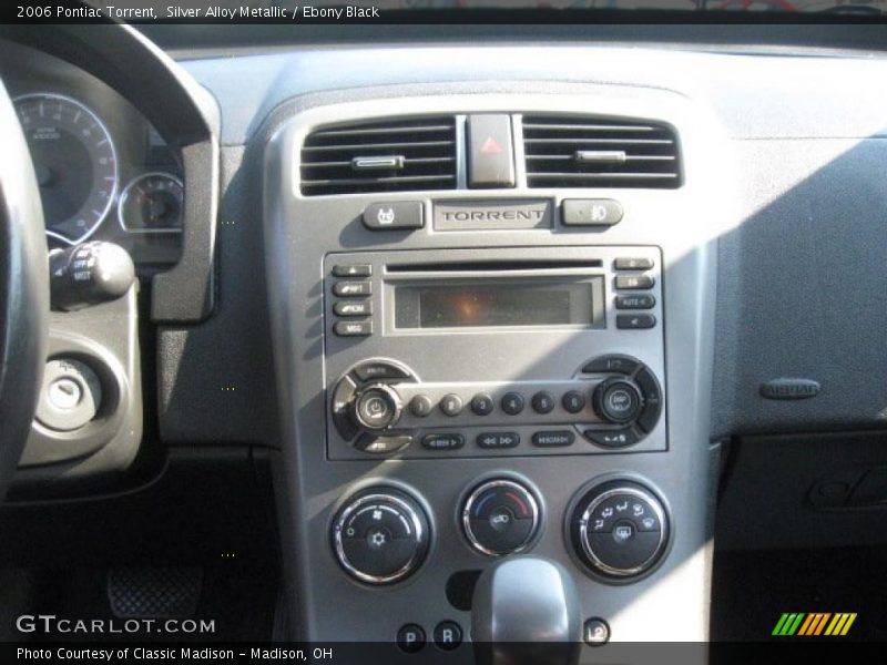 Silver Alloy Metallic / Ebony Black 2006 Pontiac Torrent