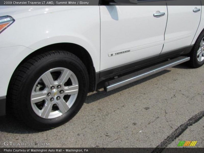 Summit White / Ebony 2009 Chevrolet Traverse LT AWD