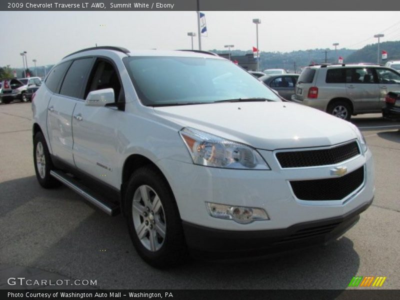 Summit White / Ebony 2009 Chevrolet Traverse LT AWD