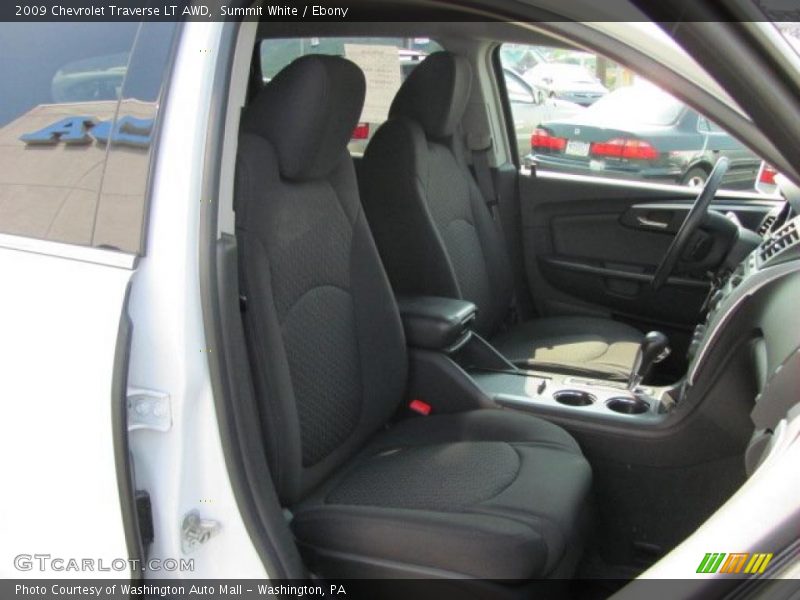 Summit White / Ebony 2009 Chevrolet Traverse LT AWD