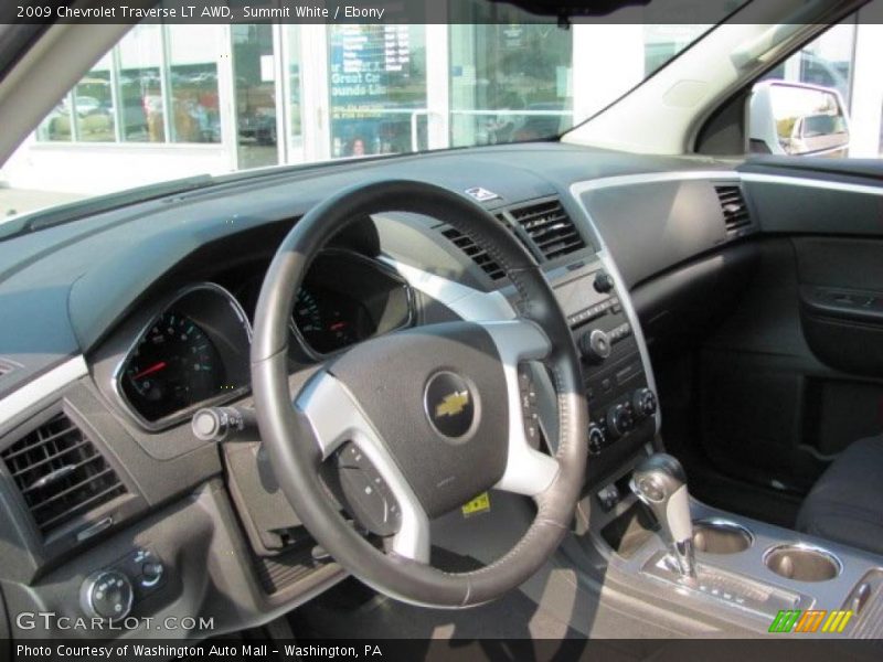 Summit White / Ebony 2009 Chevrolet Traverse LT AWD