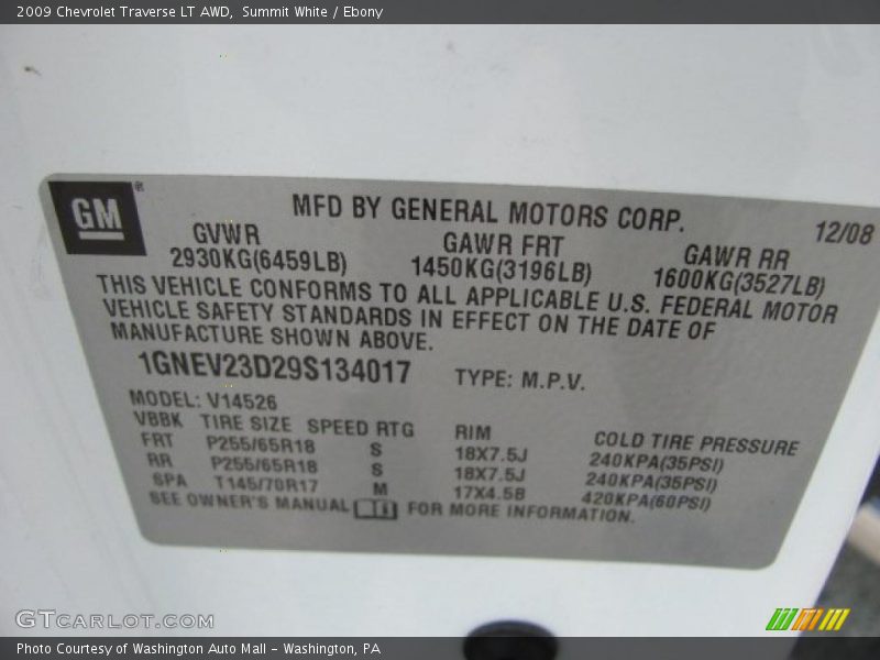 Summit White / Ebony 2009 Chevrolet Traverse LT AWD