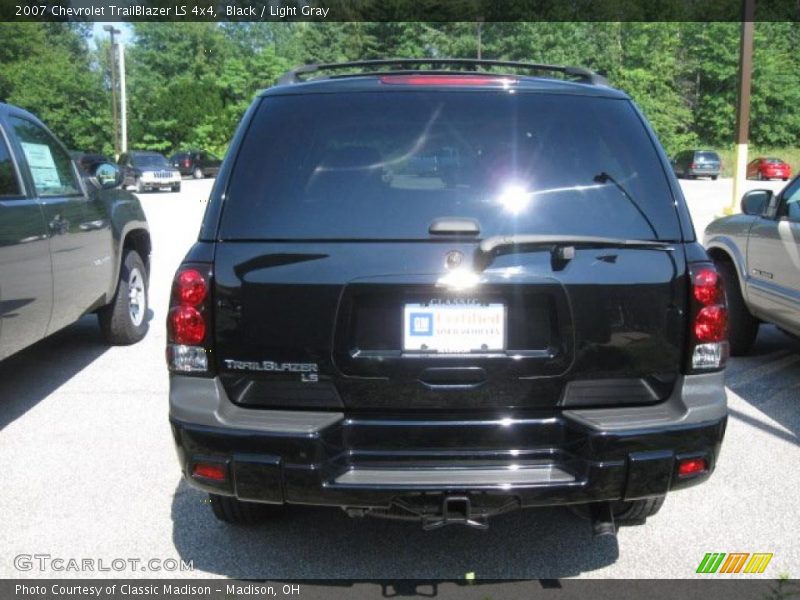 Black / Light Gray 2007 Chevrolet TrailBlazer LS 4x4