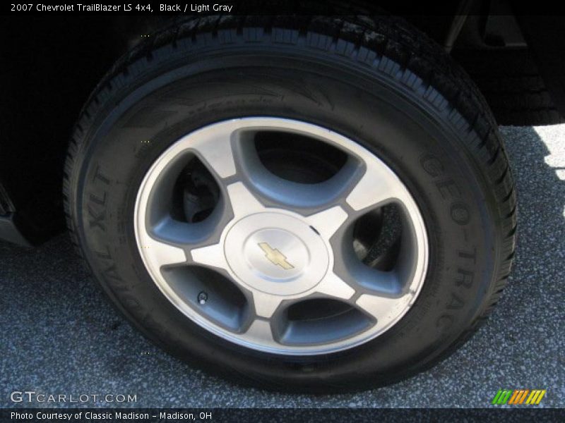 Black / Light Gray 2007 Chevrolet TrailBlazer LS 4x4