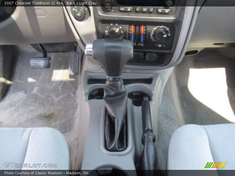 Black / Light Gray 2007 Chevrolet TrailBlazer LS 4x4