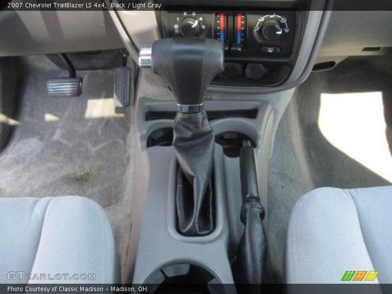 Black / Light Gray 2007 Chevrolet TrailBlazer LS 4x4