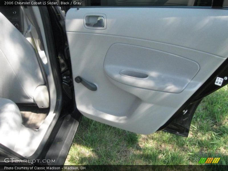 Black / Gray 2006 Chevrolet Cobalt LS Sedan